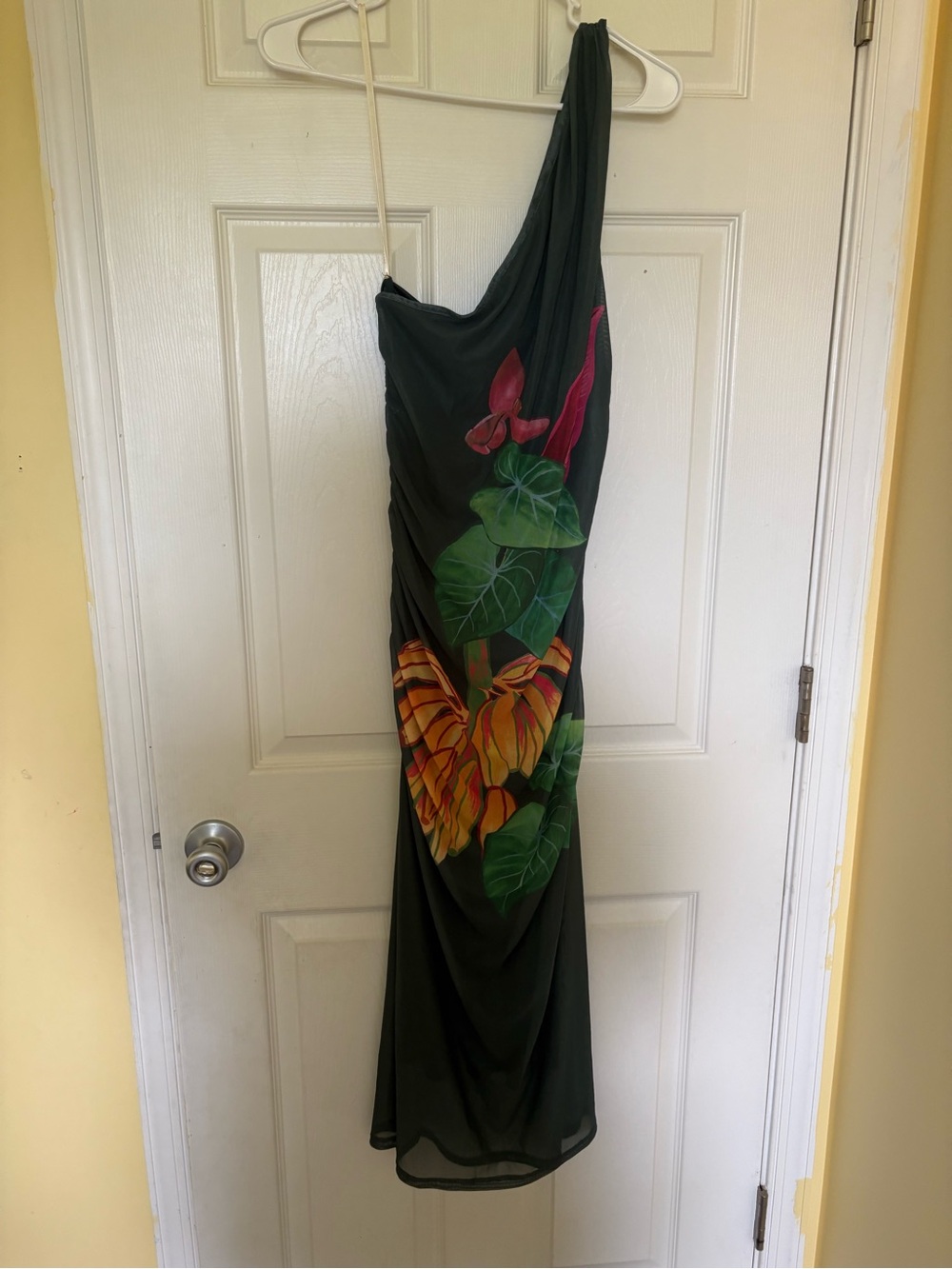 Farm Rio Women’s One-Shoulder Tropical Print Maxi Dress - Green - Picture 4 of 7